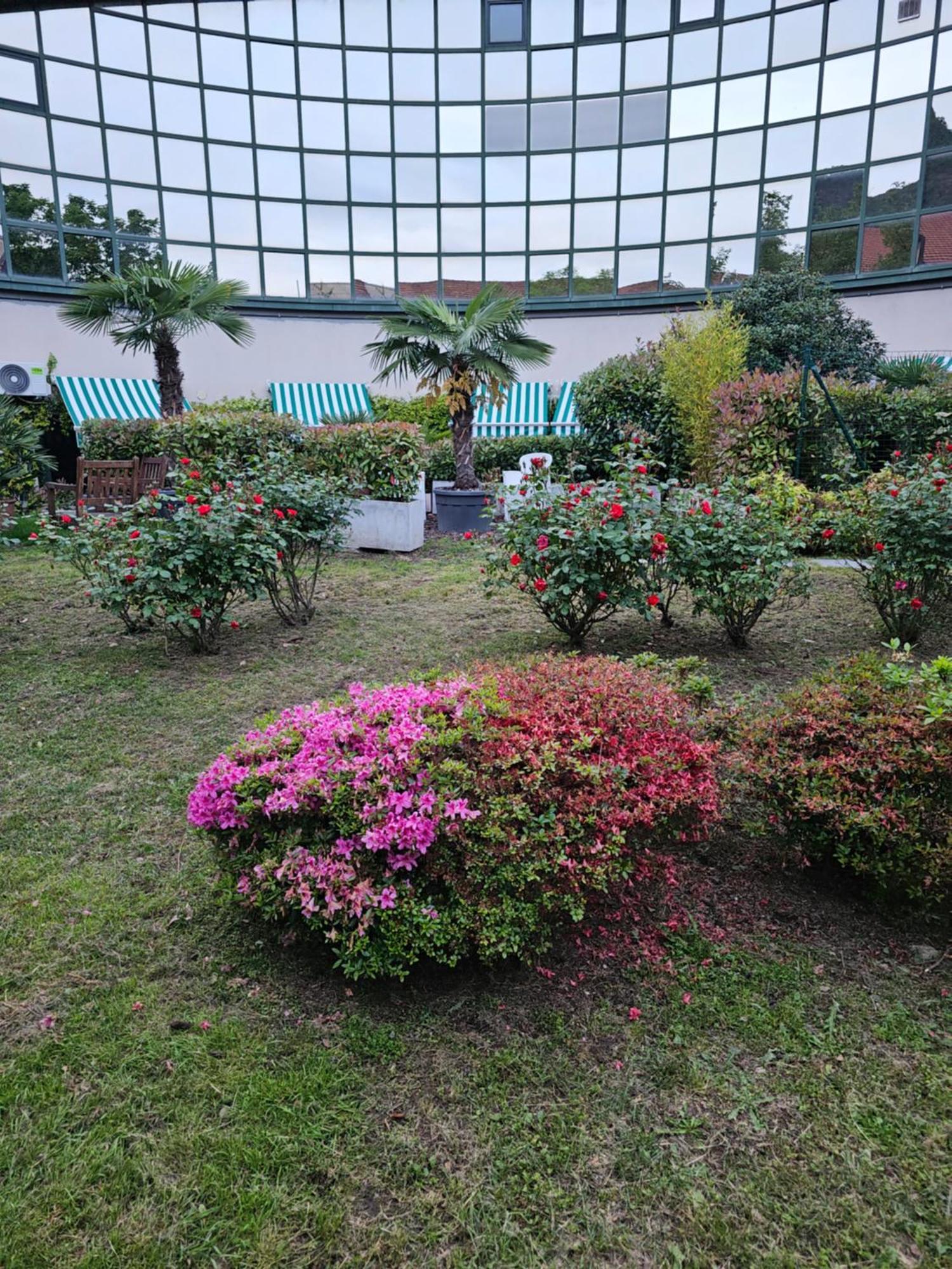 Apart-hotel Victoria Royal Garden Como